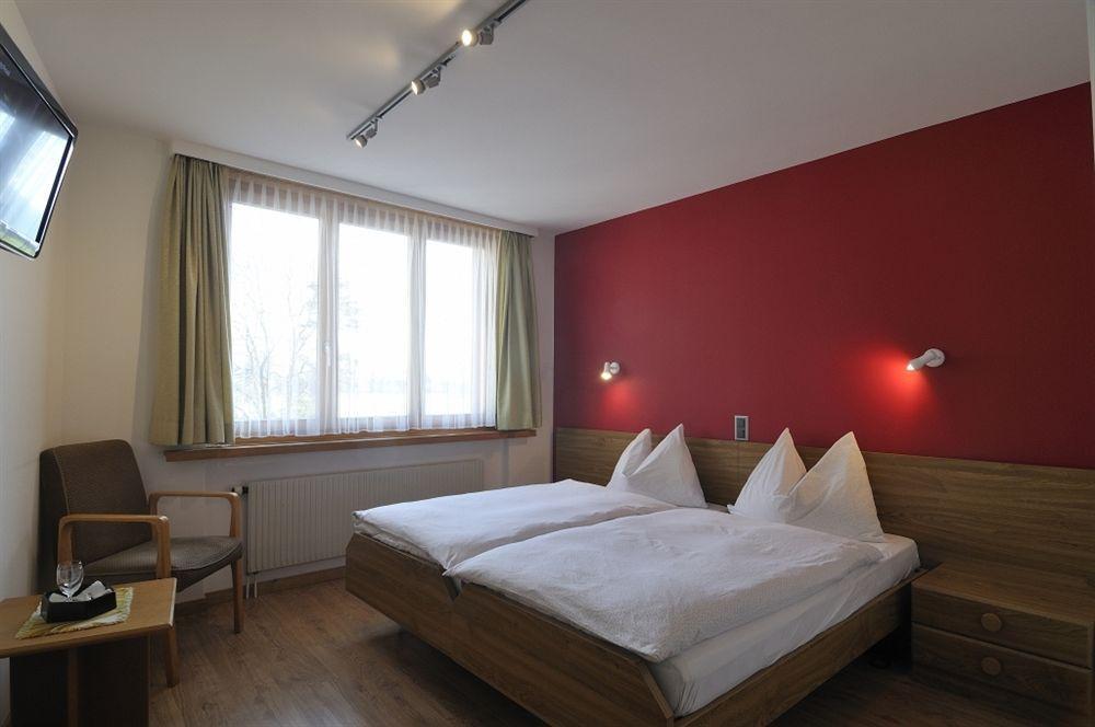 Hotel Toscana Interlaken Room photo